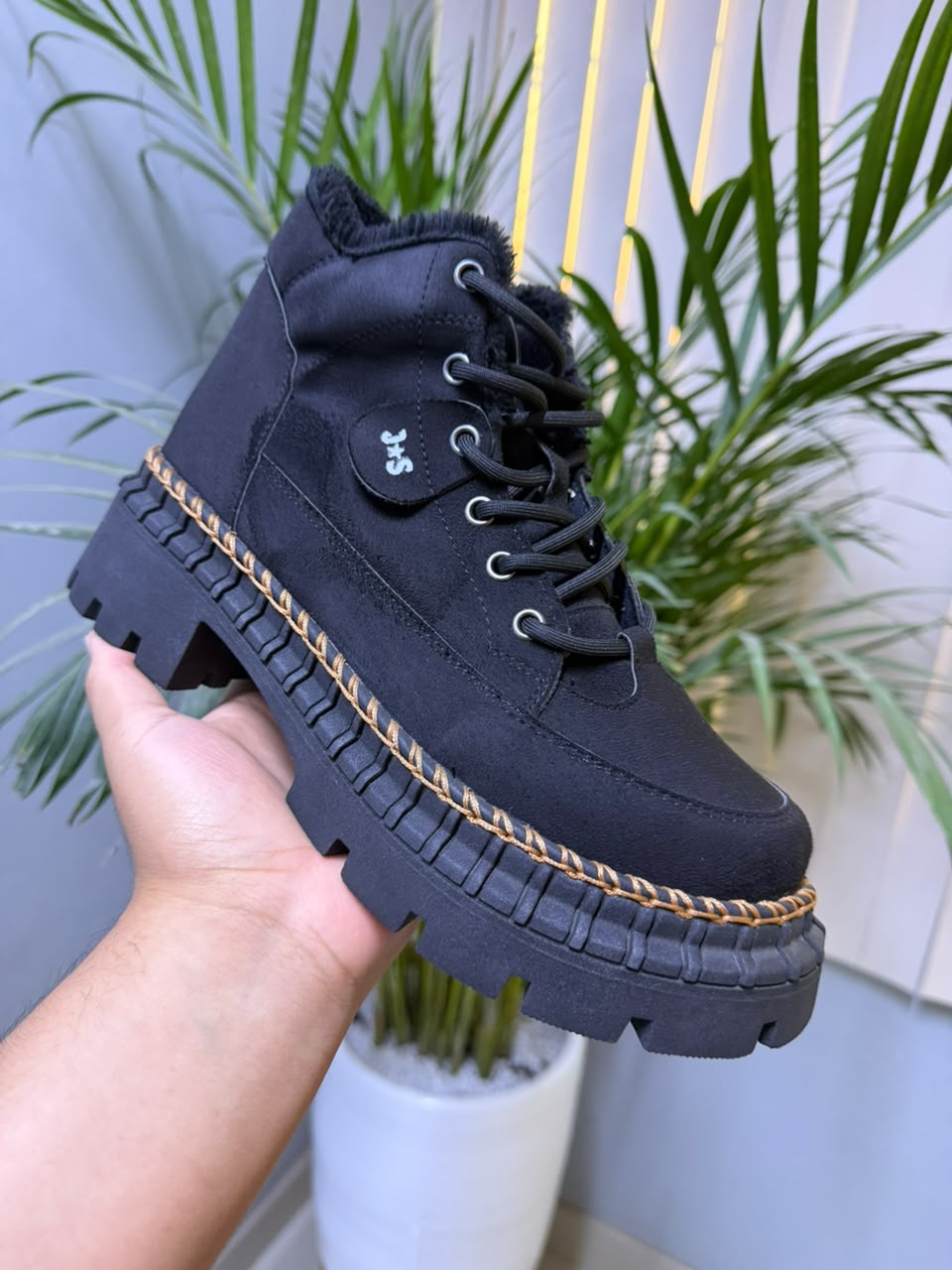 LUA NEGRO SUEDE 2.0*A*