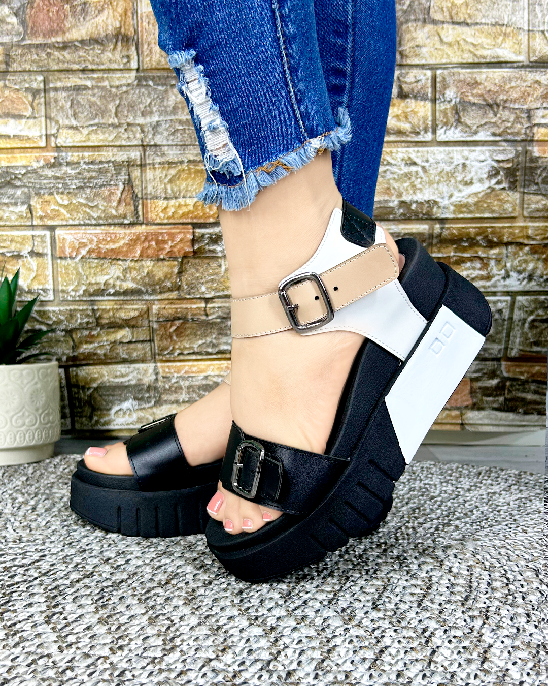 BRUNELA NEGRO BEIGE BASE/N HUELLA/N_