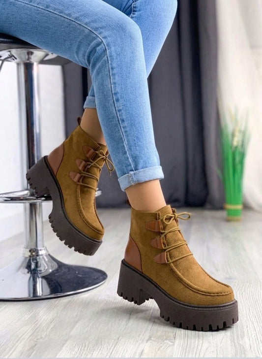 MIRANDA BOTIN CAMELL/ TACO 7*