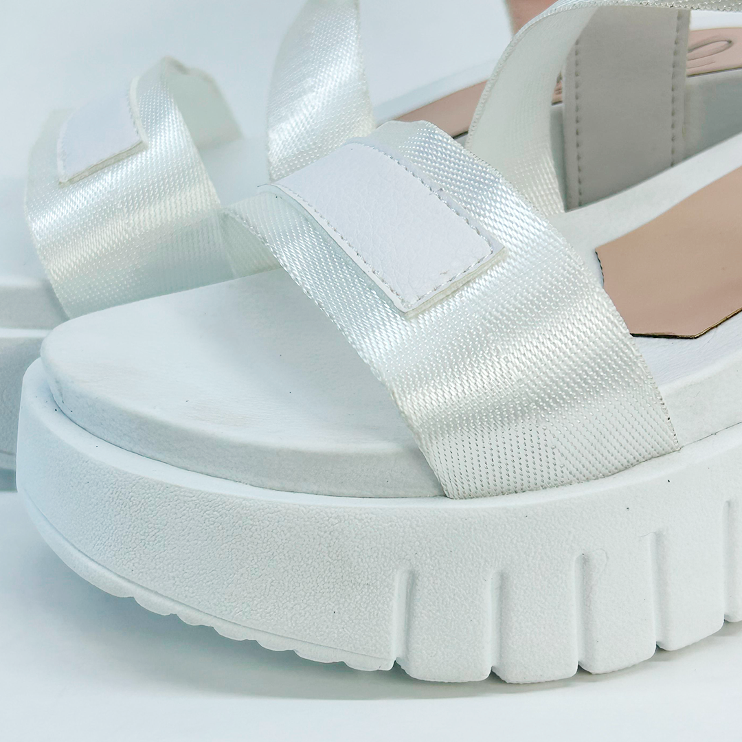 MIA BLANCO*