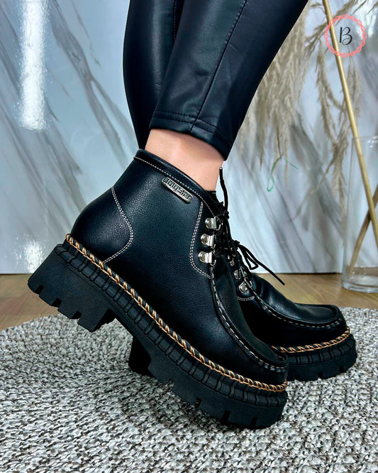 GAROTA BOTIN NEGRO CUERO 2.0 *A*