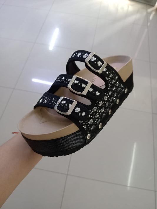 DOMENICA NEGRO BRILLO*