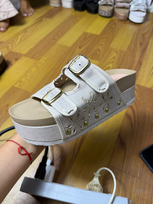 AISHA BORDADO HUESO*