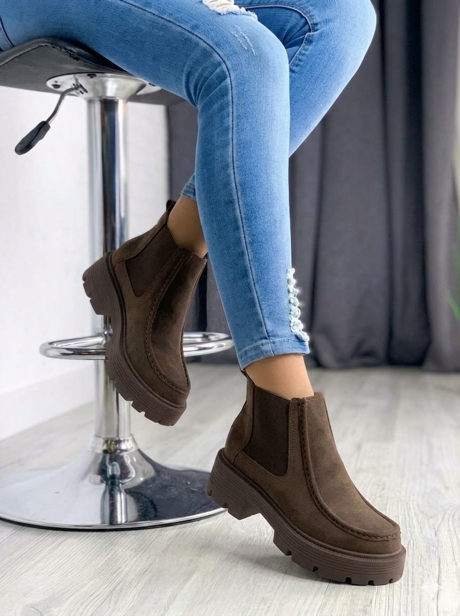 ANAI BOTIN MARRON/ TACO 5*