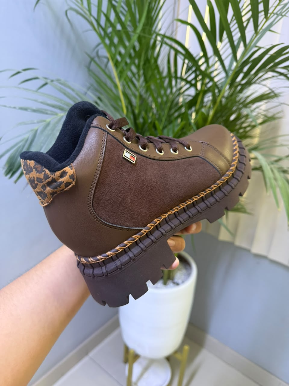 EMMA BOTIN MARRON*A*
